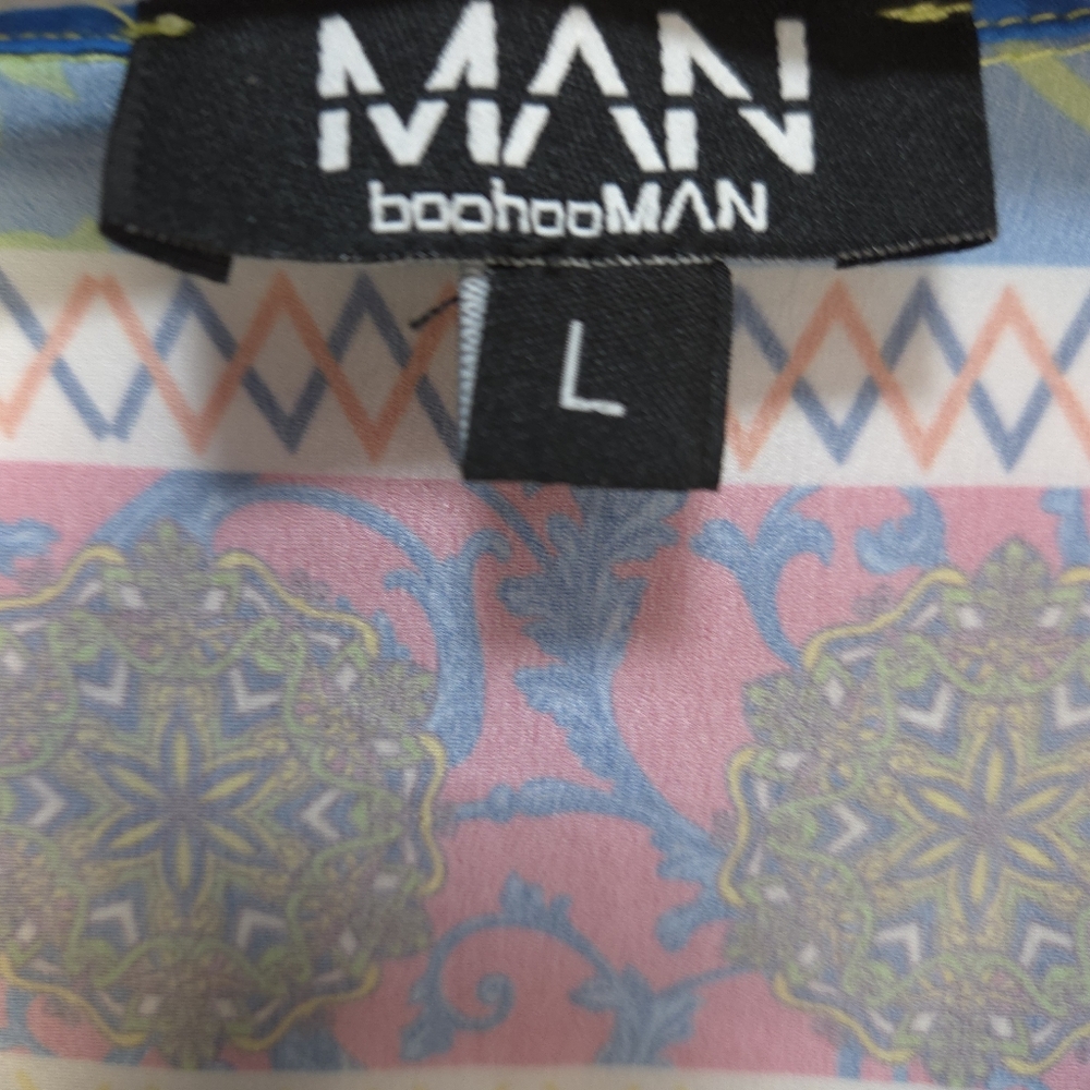 Mens Boohoo Size L Neon Green Blue Hawaiian Paisley T Shirt Short Sleeves Button - Picture 11 of 15